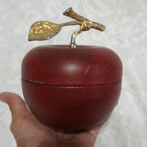VTG Metal Apple Container